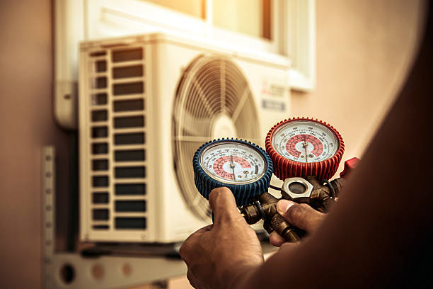 Professional Hvac technician working in Rome, GA